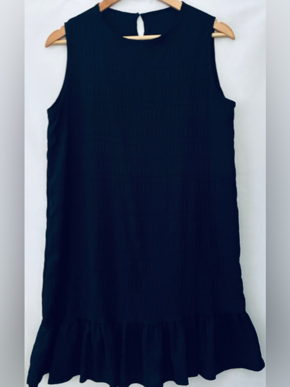 Women’s Black Ruffle Hem Sleeveless Dress